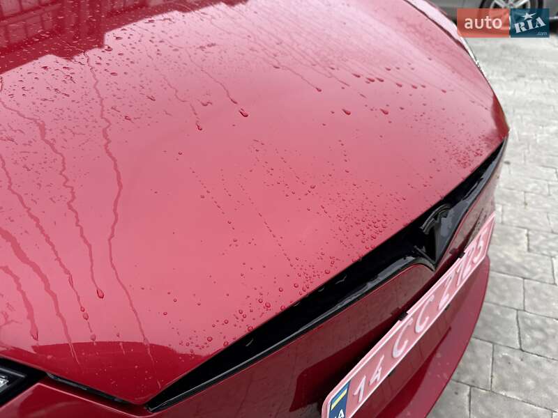 Лифтбек Tesla Model S 2021 в Львове