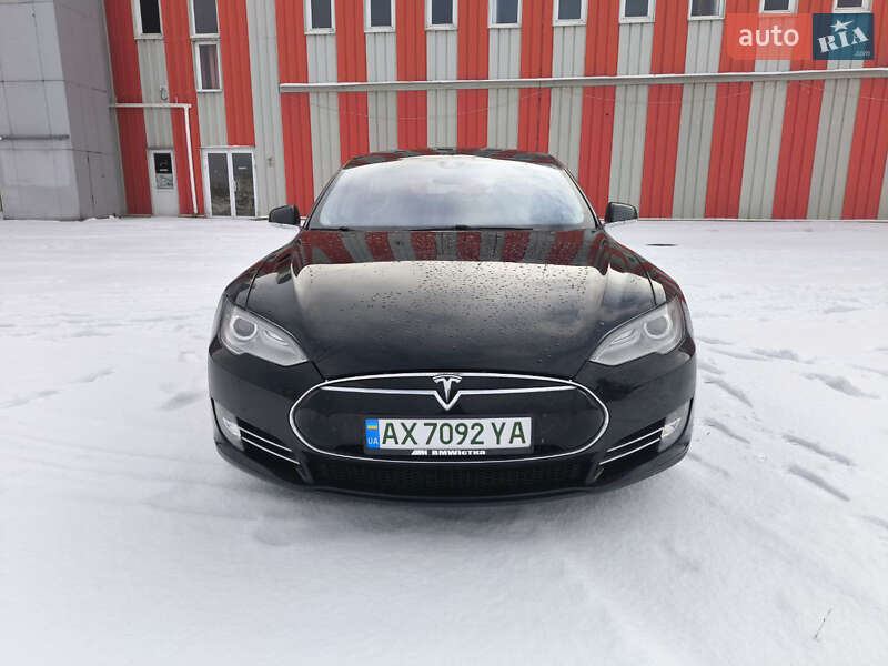 Ліфтбек Tesla Model S 2014 в Харкові