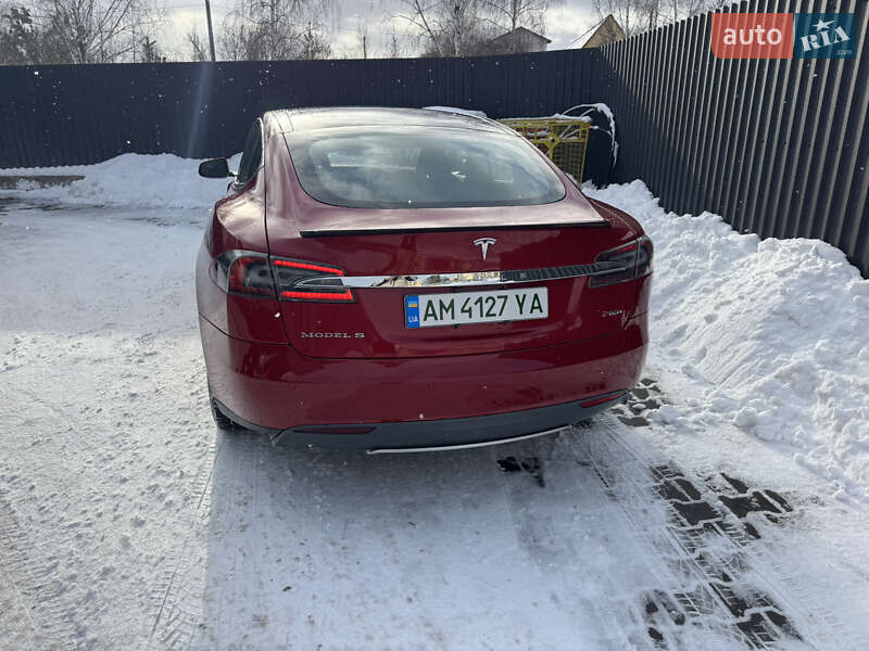 Лифтбек Tesla Model S 2014 в Житомире