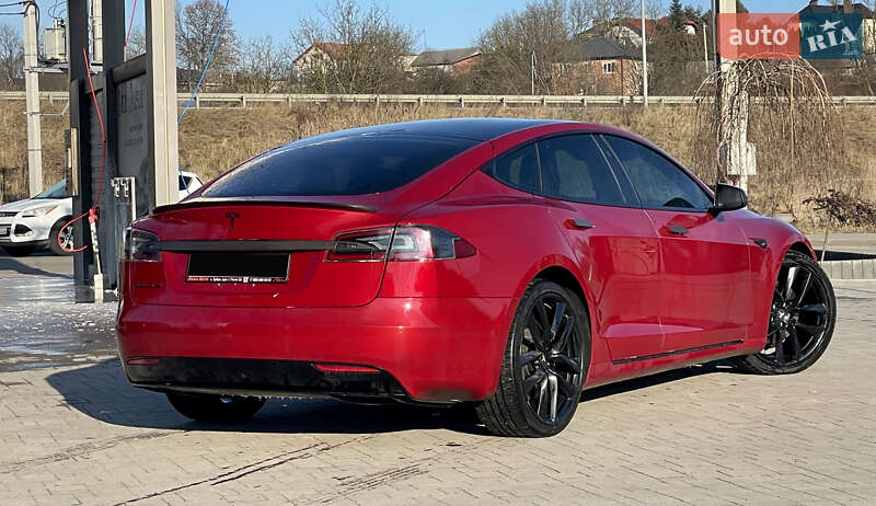Ліфтбек Tesla Model S 2017 в Львові