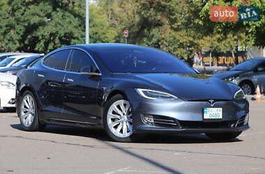 Ліфтбек Tesla Model S 2018 в Києві