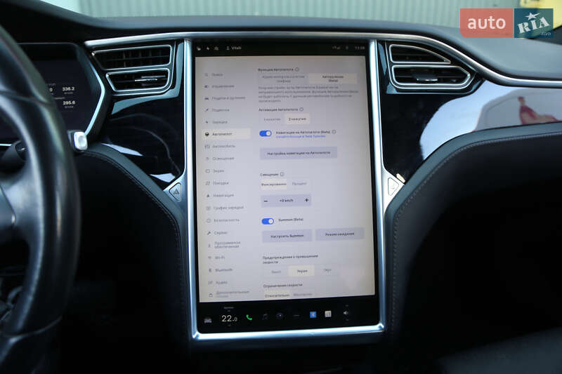 Лифтбек Tesla Model S 2018 в Киеве