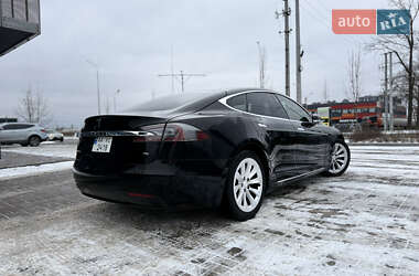 Ліфтбек Tesla Model S 2017 в Києві