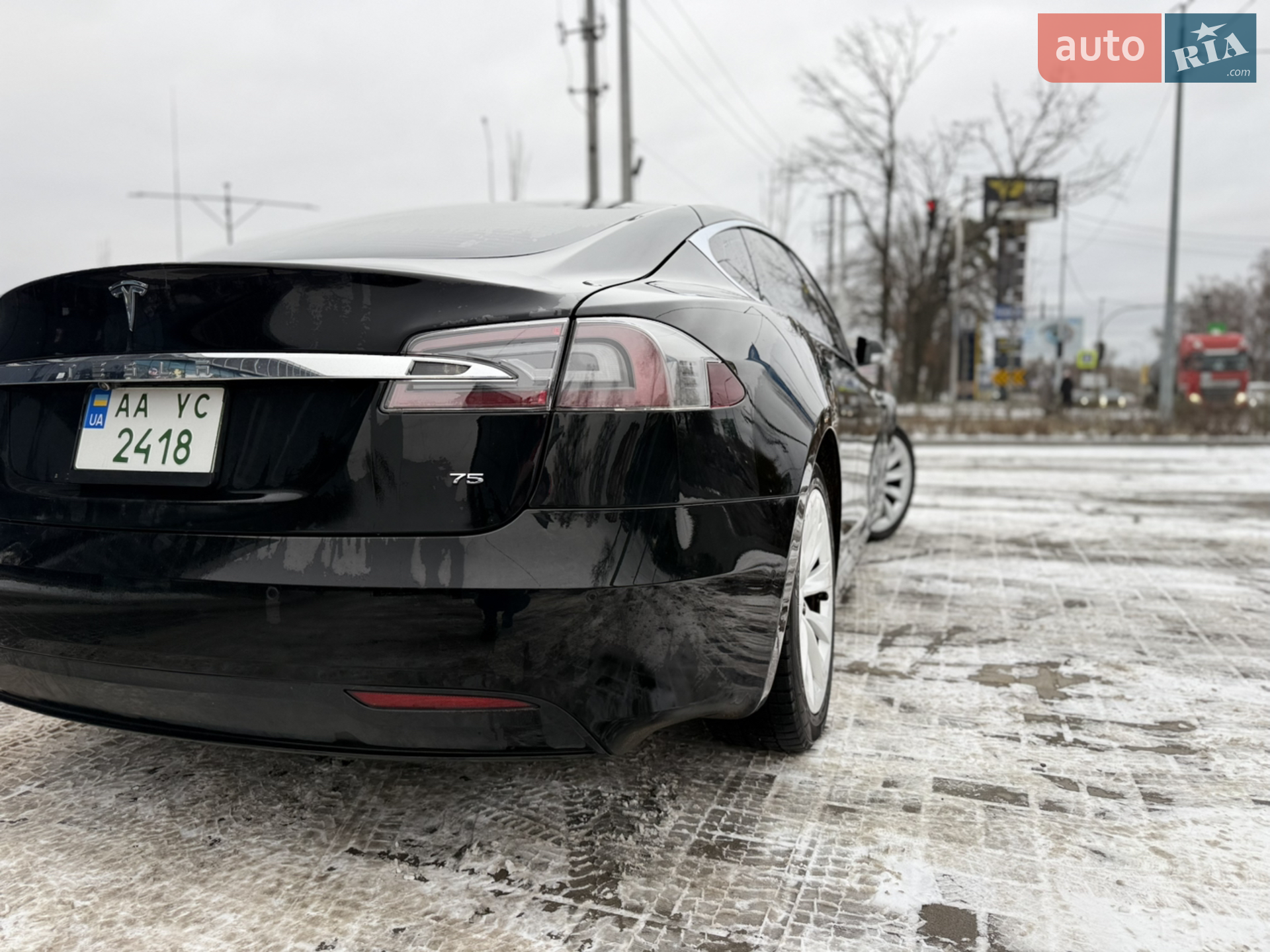 Tesla Model S 2017 VIN 5YJSA1E14HF209722 фото оголошення 18 з 99