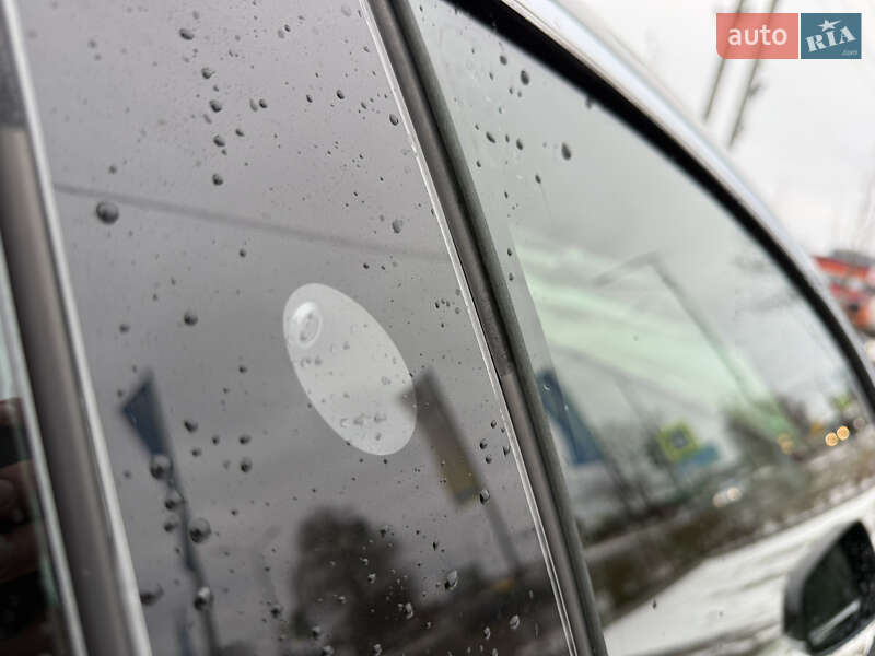 Лифтбек Tesla Model S 2017 в Киеве