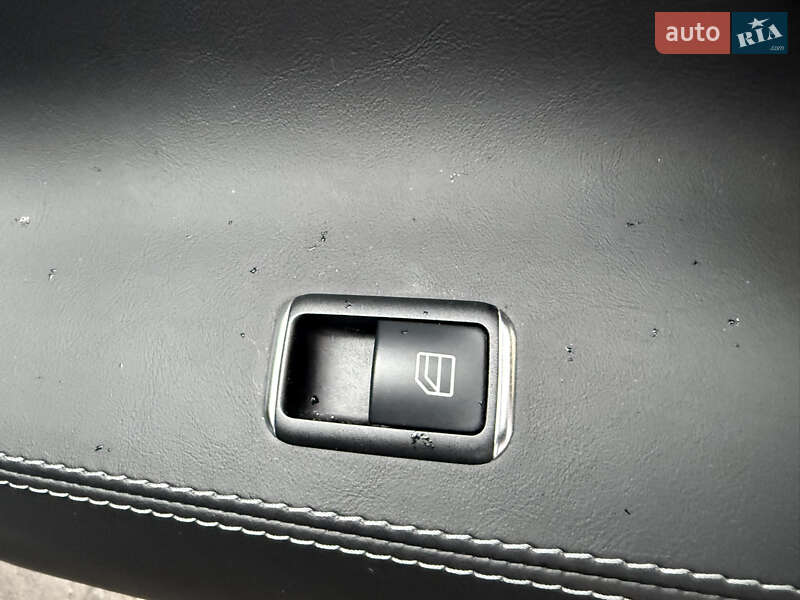 Лифтбек Tesla Model S 2017 в Киеве