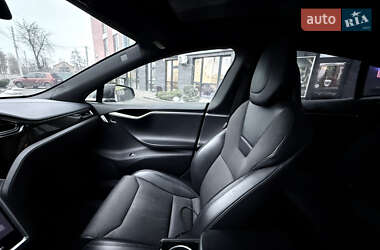 Ліфтбек Tesla Model S 2017 в Києві