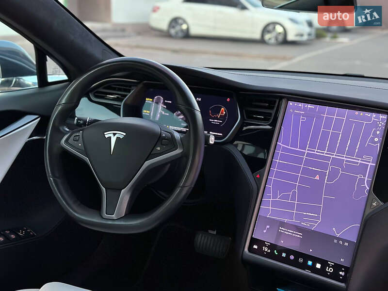 Лифтбек Tesla Model S 2020 в Одессе