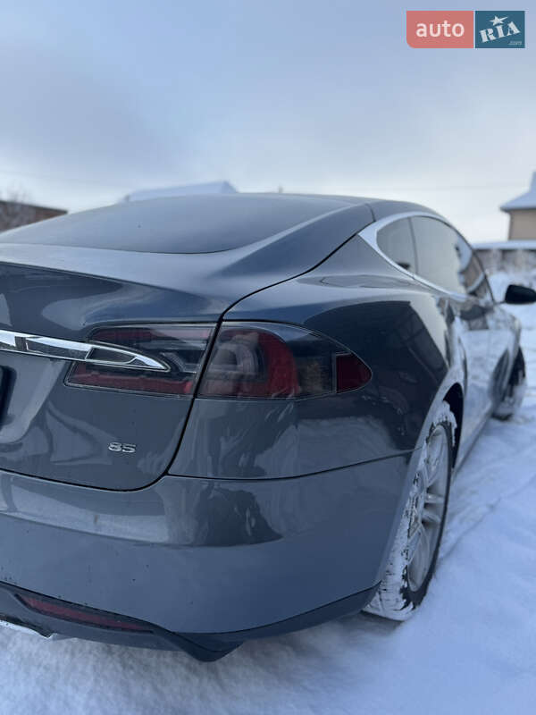 Лифтбек Tesla Model S 2013 в Долине фото 6 Лифтбек Tesla Model S 2013 в Долине