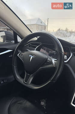 Лифтбек Tesla Model S 2013 в Долине