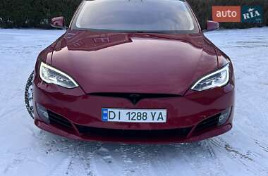 Ліфтбек Tesla Model S 2017 в Чернівцях