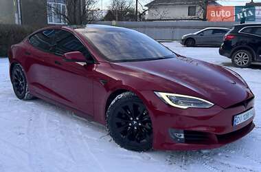 Ліфтбек Tesla Model S 2017 в Чернівцях