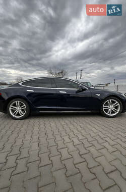 Лифтбек Tesla Model S 2013 в Черновцах