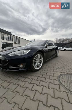 Лифтбек Tesla Model S 2013 в Черновцах