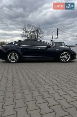 Лифтбек Tesla Model S 2013 в Черновцах