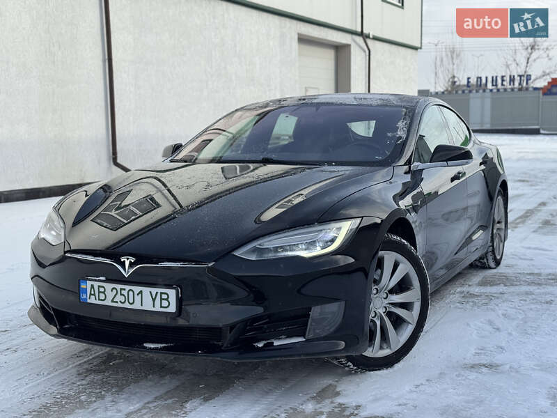 Ліфтбек Tesla Model S 2017 в Вінниці