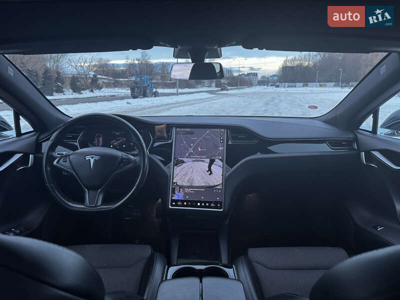 Ліфтбек Tesla Model S 2018 в Львові фото 19 Ліфтбек Tesla Model S 2018 в Львові