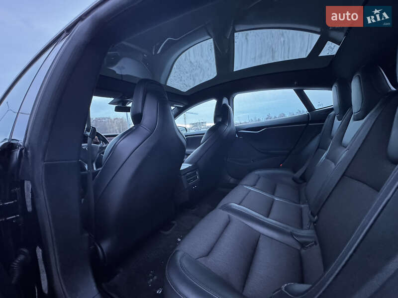Ліфтбек Tesla Model S 2018 в Львові фото 32 Ліфтбек Tesla Model S 2018 в Львові