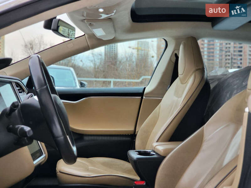Ліфтбек Tesla Model S 2013 в Києві фото 15 Ліфтбек Tesla Model S 2013 в Києві