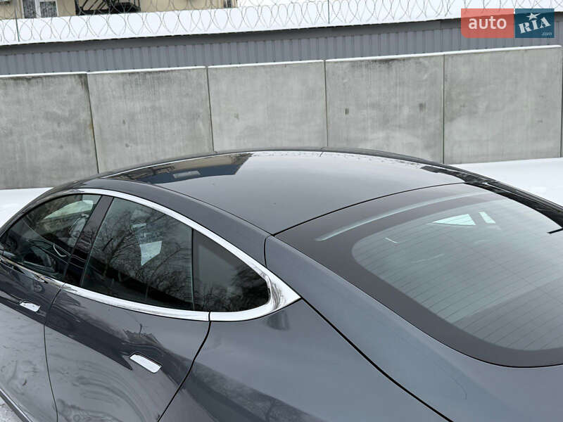 Лифтбек Tesla Model S 2013 в Луцке