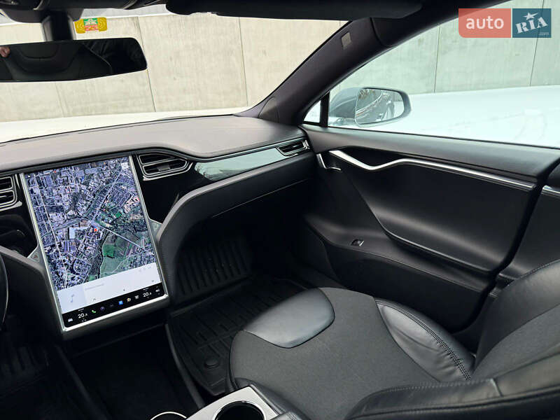 Лифтбек Tesla Model S 2013 в Луцке