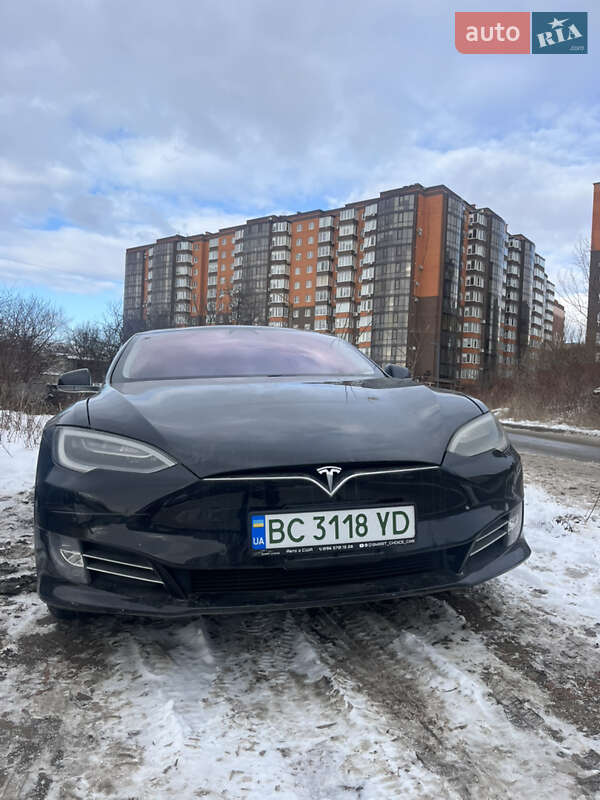 Ліфтбек Tesla Model S 2019 в Львові