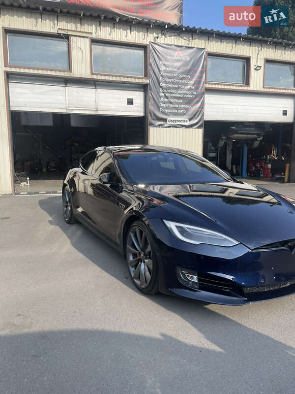 Ліфтбек Tesla Model S 2015 в Києві фото 3 Ліфтбек Tesla Model S 2015 в Києві