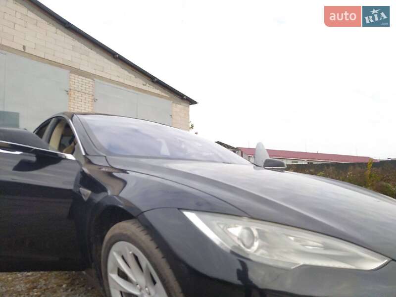 Ліфтбек Tesla Model S 2012 в Бердичеві