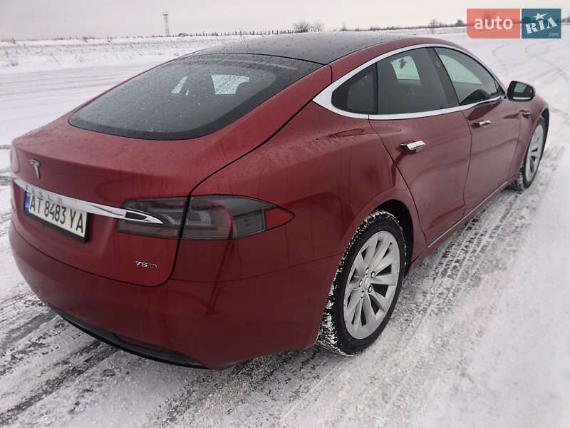 Лифтбек Tesla Model S 2018 в Виннице