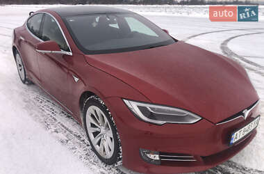 Лифтбек Tesla Model S 2018 в Виннице