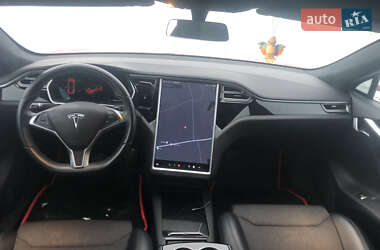 Лифтбек Tesla Model S 2018 в Виннице