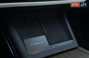 Лифтбек Tesla Model S 2022 в Ужгороде