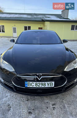 Ліфтбек Tesla Model S 2016 в Львові
