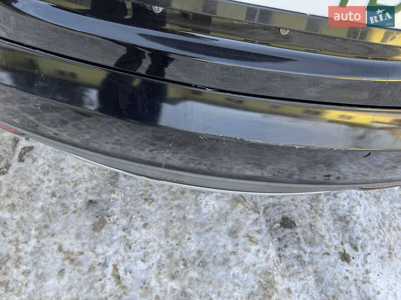 Лифтбек Tesla Model S 2016 в Львове