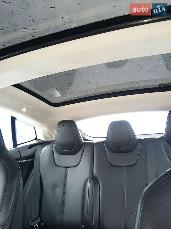 Лифтбек Tesla Model S 2015 в Виннице фото 14 Лифтбек Tesla Model S 2015 в Виннице