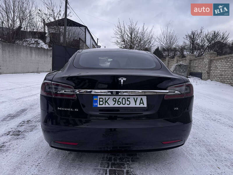 Ліфтбек Tesla Model S 2017 в Рівному фото 9 Ліфтбек Tesla Model S 2017 в Рівному
