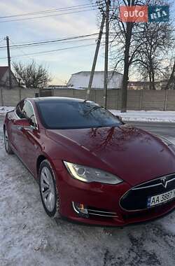 Ліфтбек Tesla Model S 2015 в Києві