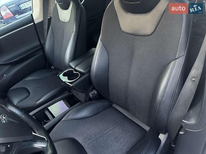 Ліфтбек Tesla Model S 2015 в Києві