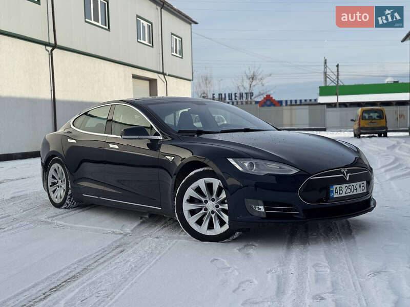 Ліфтбек Tesla Model S 2013 в Вінниці