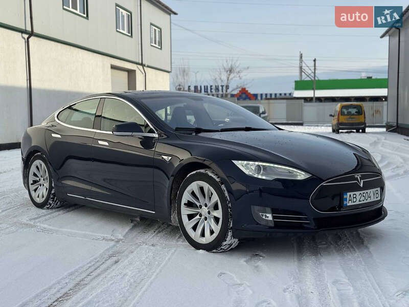 Ліфтбек Tesla Model S 2013 в Вінниці