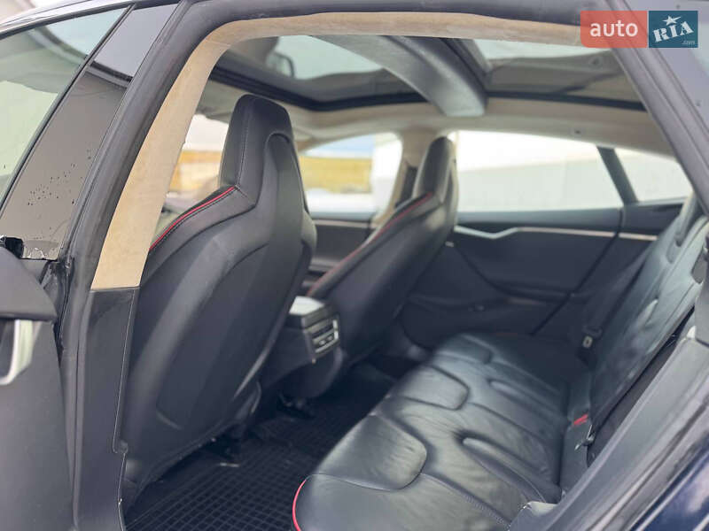 Ліфтбек Tesla Model S 2013 в Вінниці