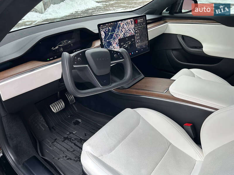 Лифтбек Tesla Model S 2022 в Киеве