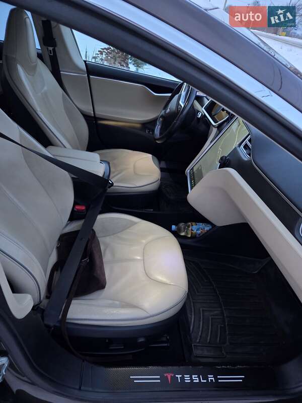 Лифтбек Tesla Model S 2014 в Теребовле фото 27 Лифтбек Tesla Model S 2014 в Теребовле