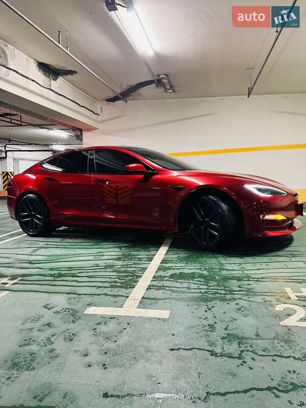 Лифтбек Tesla Model S 2023 в Броварах