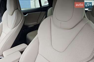 Ліфтбек Tesla Model S 2019 в Харкові