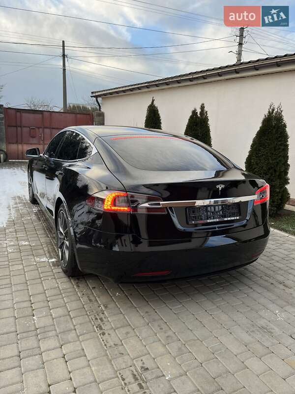Лифтбек Tesla Model S 2017 в Николаеве