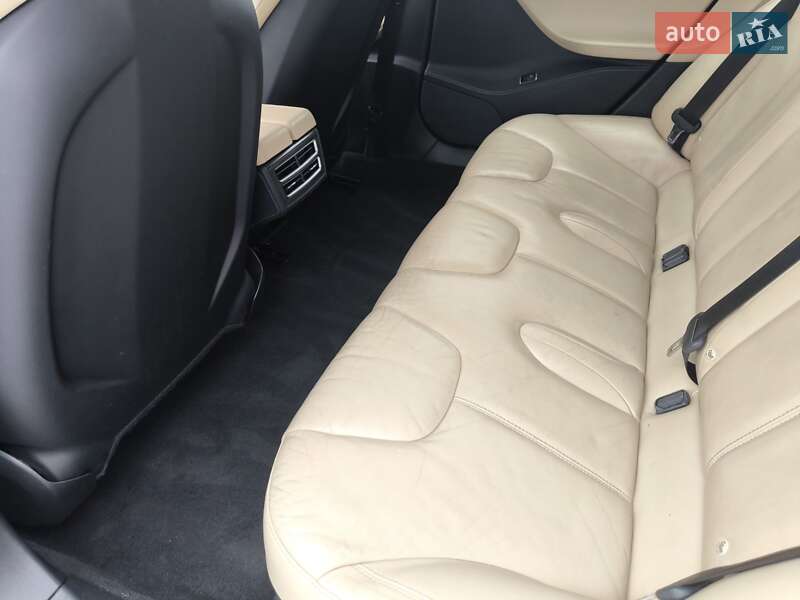 Лифтбек Tesla Model S 2015 в Харькове