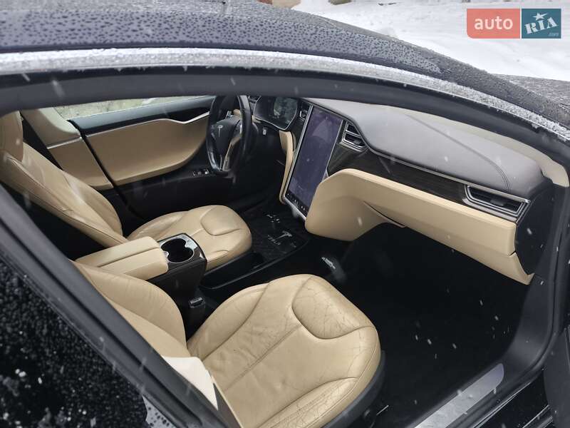 Лифтбек Tesla Model S 2015 в Харькове