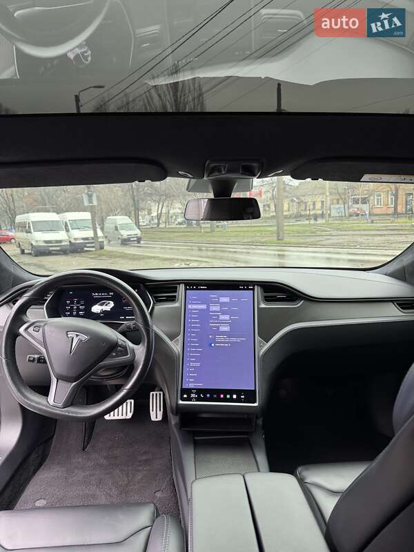 Лифтбек Tesla Model S 2020 в Днепре