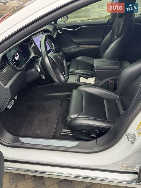 Лифтбек Tesla Model S 2020 в Днепре